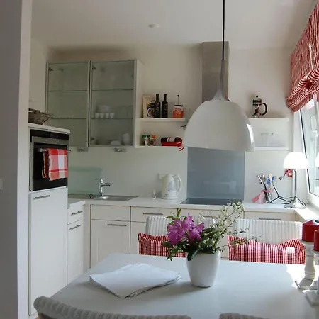Apartment Schönes Wohnen Am Südstrand 4